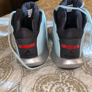 Men’s 10.5 Adidas Kobe Crazy 1 ice blue shoes
